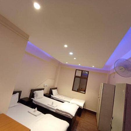 Oyo Thangal Hotel อิมฟัล ภายนอก รูปภาพ