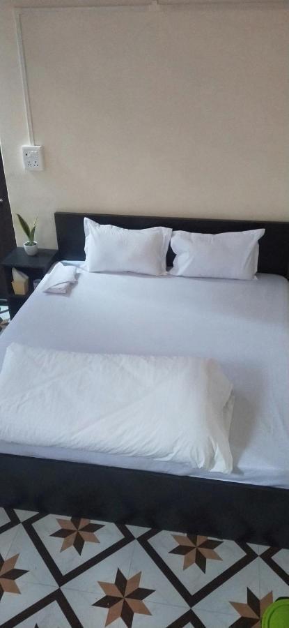 Oyo Thangal Hotel อิมฟัล ภายนอก รูปภาพ